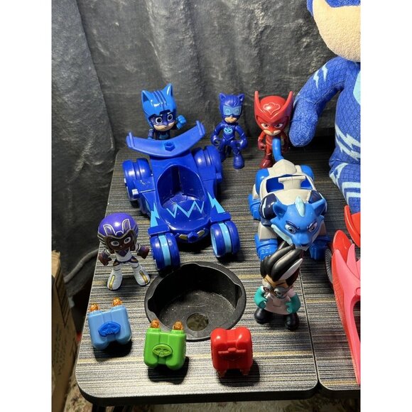HUGE PJ Masks Toys LOT: Figures, Vehicles, Playsets, Plush, Accs +MORE - Picture 2 of 12